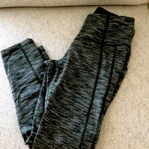 Victoria’s Secret sports leggings